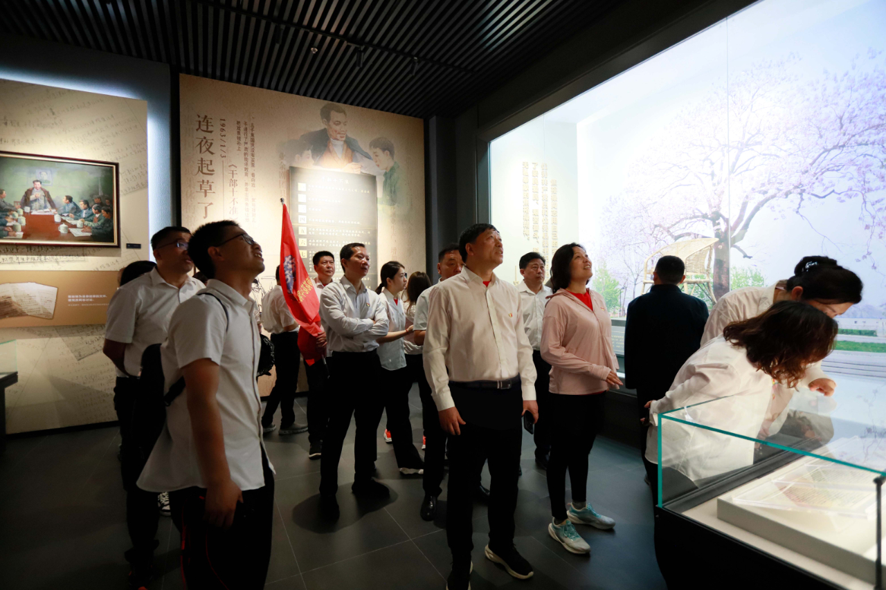 砥礪初心使命，汲取奮進(jìn)力量丨花花牛乳業(yè)集團(tuán)黨委組織開(kāi)展學(xué)習(xí)“焦裕祿精神”主題黨日活動(dòng)