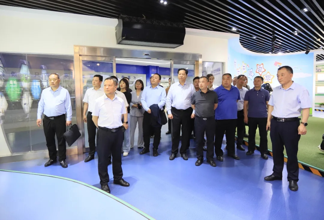 供銷聯(lián)動，創(chuàng)新共贏丨河南農(nóng)投集團內(nèi)部業(yè)務協(xié)同交流會在花花牛乳業(yè)集團順利召開