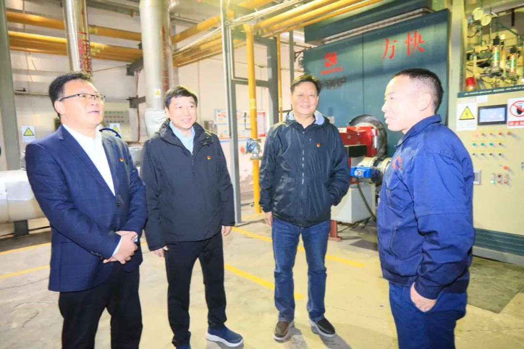 新春慰問(wèn)送關(guān)懷——集團(tuán)黨委書(shū)記、董事長(zhǎng)慰問(wèn)春節(jié)期間堅(jiān)守崗位的一線職工