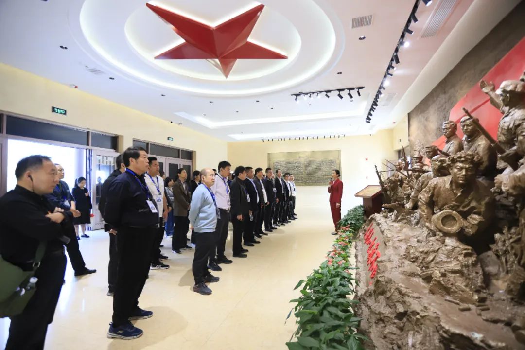 傳承紅色基因·踐行初心使命 | 花花牛乳業(yè)集團黨務干部赴河南大別山干部學院開展綜合素質提升教育培訓 傳承紅色基因·踐行初心使命 | 花花牛乳業(yè)集團黨務干部赴河南大別山干部學院開展綜合素質提升教育培訓