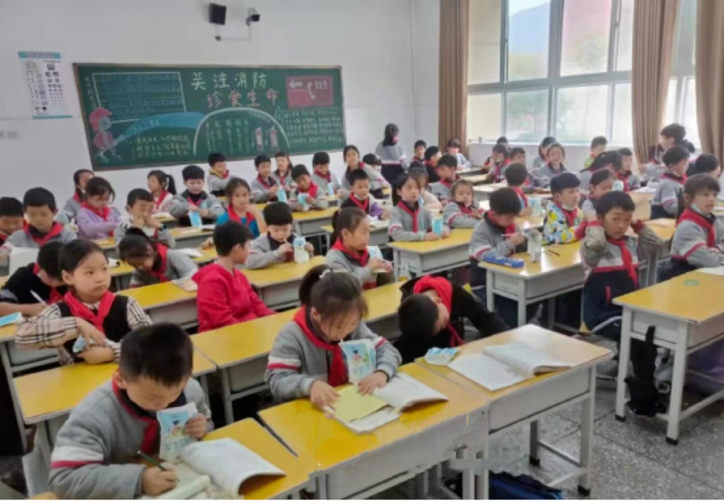 未來可期 健康護航丨花花牛乳業(yè)集團取得學生飲用奶常、低溫發(fā)酵乳生產(chǎn)資質(zhì)