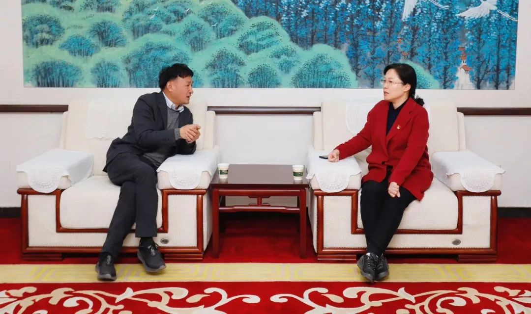 發(fā)揮產(chǎn)業(yè)優(yōu)勢 助力鄉(xiāng)村振興 | 民權(quán)縣委副書記、縣長王靜嫻會見關(guān)曉彥董事長一行