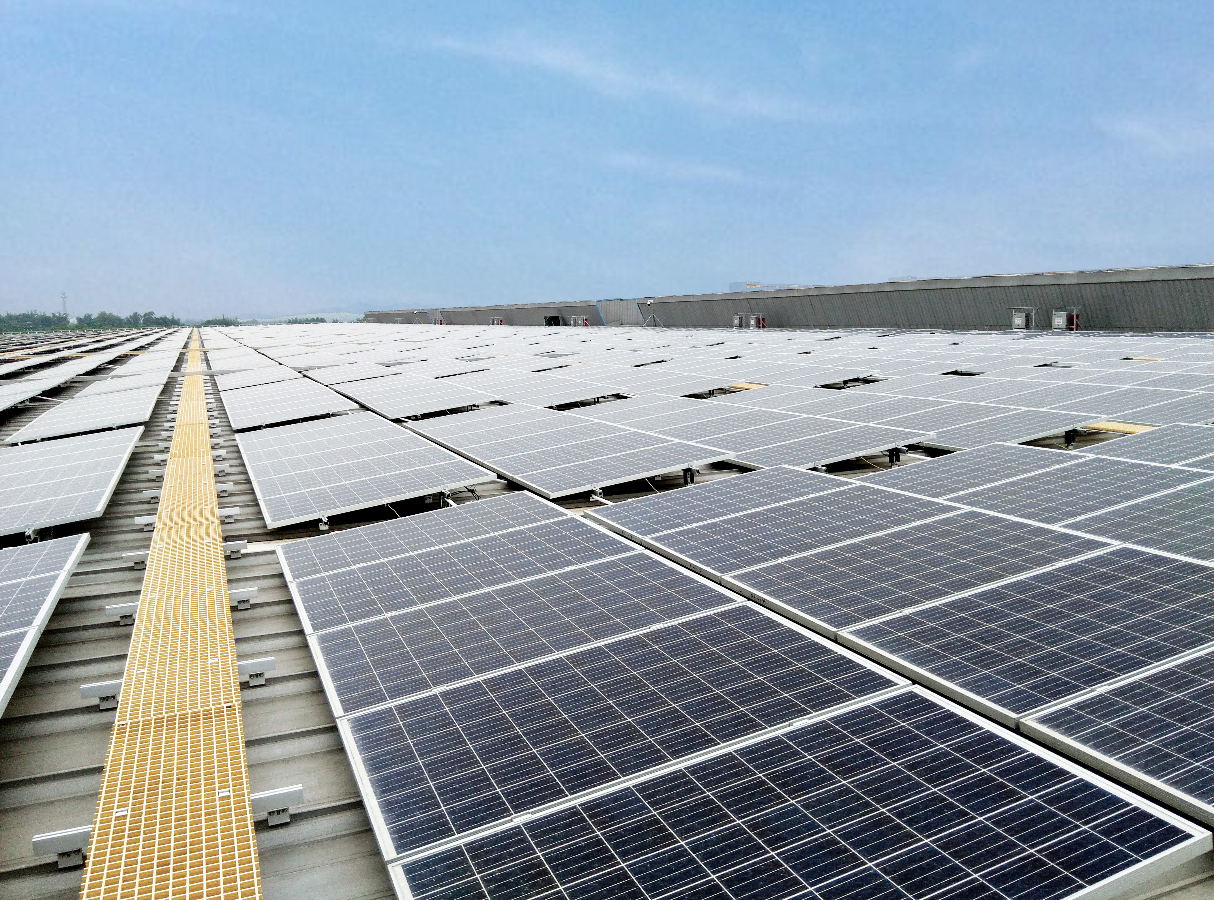 花花牛乳業(yè)集團(tuán)與國電河南新能源有限公司舉行光伏項(xiàng)目合作開發(fā)簽約儀式 花花牛乳業(yè)集團(tuán)與國電河南新能源有限公司舉行光伏項(xiàng)目合作開發(fā)簽約儀式