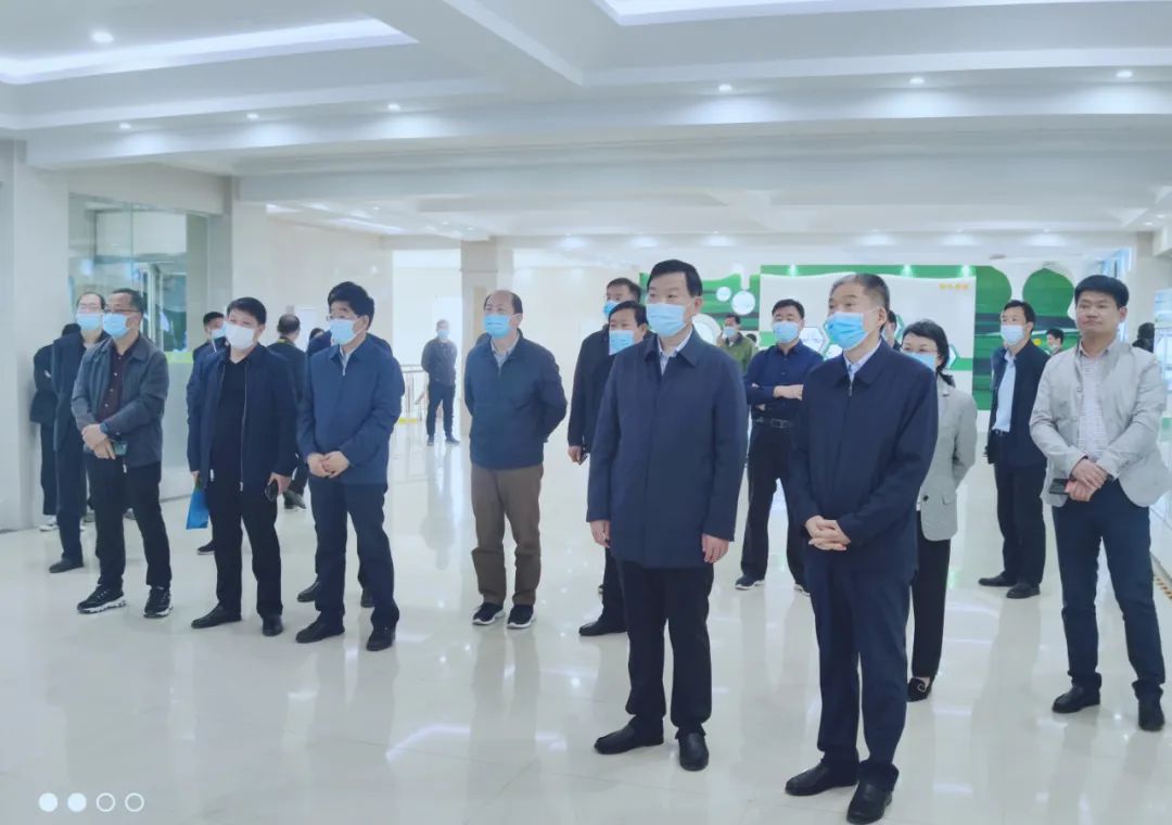 平頂山市人大常委會(huì)主任張明新蒞臨 花花牛魯山瑞亞參觀(guān)調(diào)研