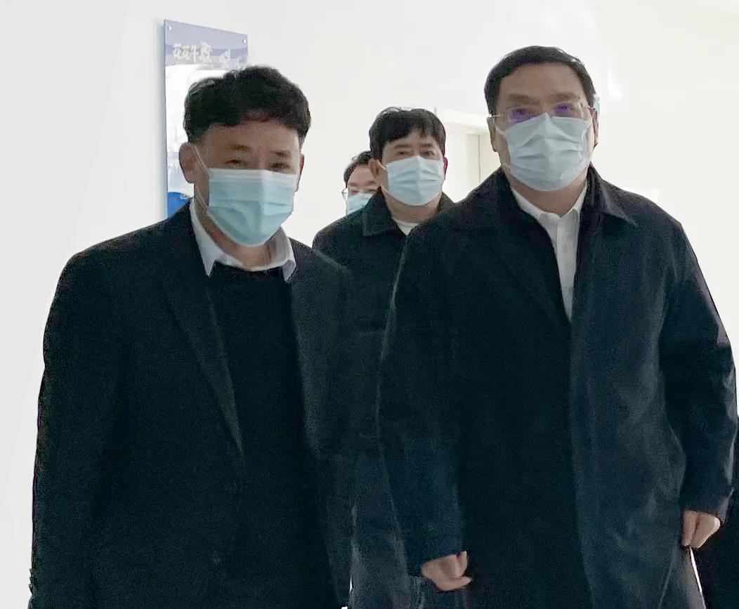 快訊 | 駐馬店市委副書(shū)記、市長(zhǎng)李躍勇一行蒞臨花花牛乳業(yè)集團(tuán)平輿瑞亞牧場(chǎng)調(diào)研