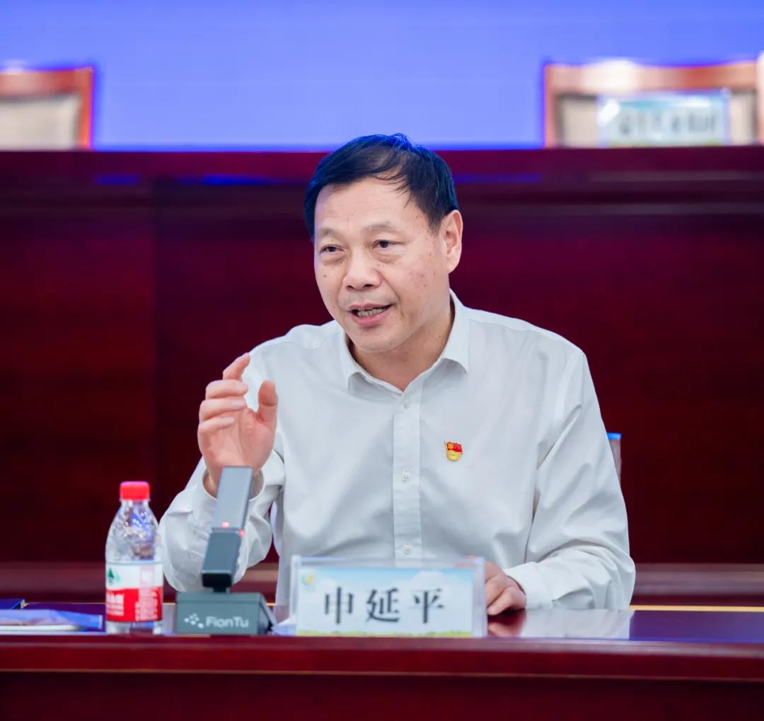 花花牛| 蘭考縣人民政府與蒙牛、花花牛達(dá)成戰(zhàn)略合作 助力河南奶業(yè)高質(zhì)量發(fā)展