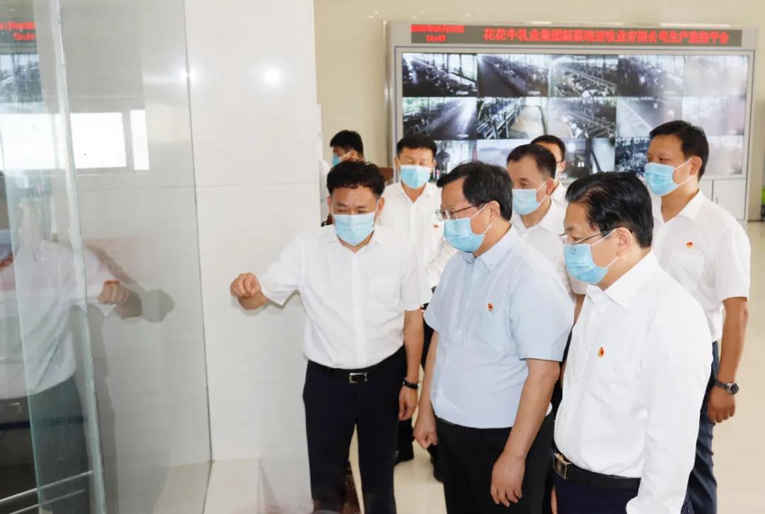 快訊 | 河南省委常委、省紀(jì)委書記、省監(jiān)委主任任正曉蒞臨花花牛乳業(yè)集團(tuán)新蔡瑞亞牧場調(diào)研