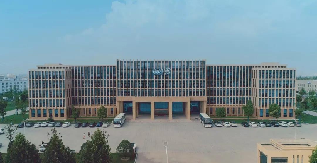 鄭州市委副書記、市長王新偉蒞臨花花牛乳業(yè)集團調(diào)研