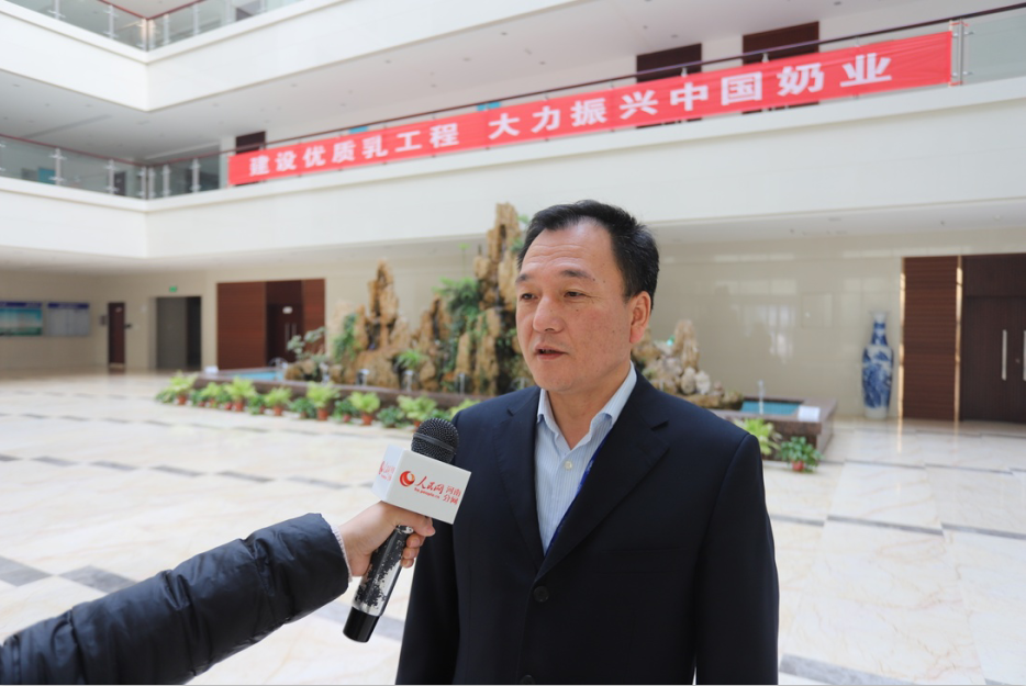 振興中國奶業(yè)，花花牛在行動(dòng)