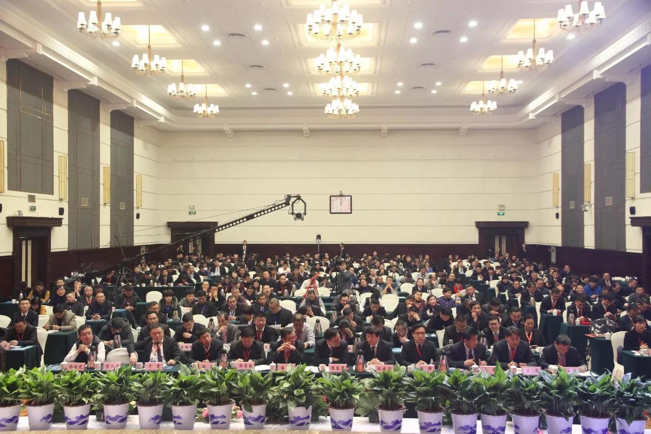 新起點(diǎn)·新征程·不忘初心·砥礪前行| 2018花花牛乳業(yè)集團(tuán)客戶(hù)大會(huì)勝利召開(kāi) 新起點(diǎn)·新征程·不忘初心·砥礪前行| 2018花花牛乳業(yè)集團(tuán)客戶(hù)大會(huì)勝利召開(kāi)