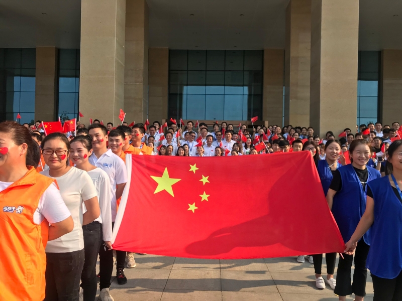 花花牛 唱紅歌 祝福我的國?。?！