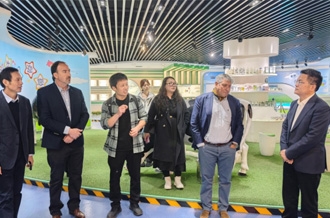 烏拉圭佛羅里達(dá)省省長(zhǎng)卡洛斯一行到訪河南花花牛乳業(yè)集團(tuán)